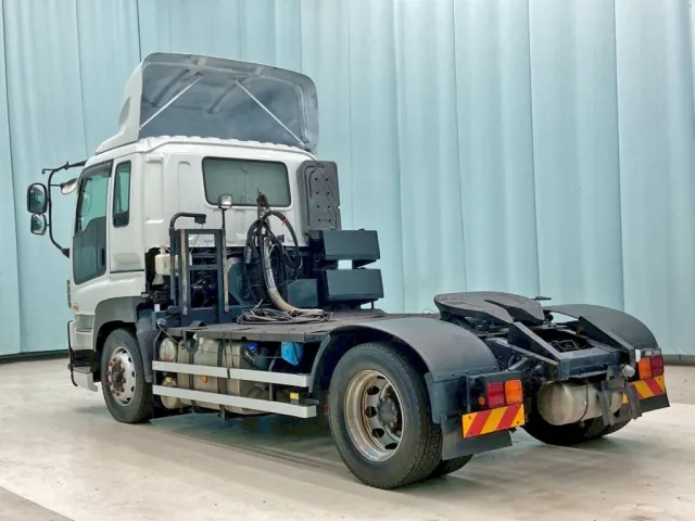 いすゞ ギガ QKG-EXD77AGの写真3