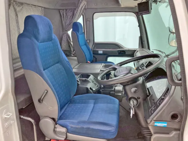 いすゞ ギガ QKG-EXD77AGの写真8