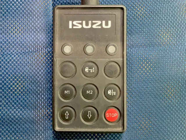 エアサスのコントローラーです。|いすゞ ギガ QKG-EXD77AGの写真30