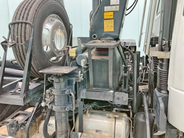 運転席側のアウトリガーの状態です。|三菱 ファイター QKG-FK62FZの写真18