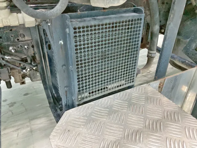 オイルクーラー付きです。|三菱 ファイター QKG-FK62FZの写真23