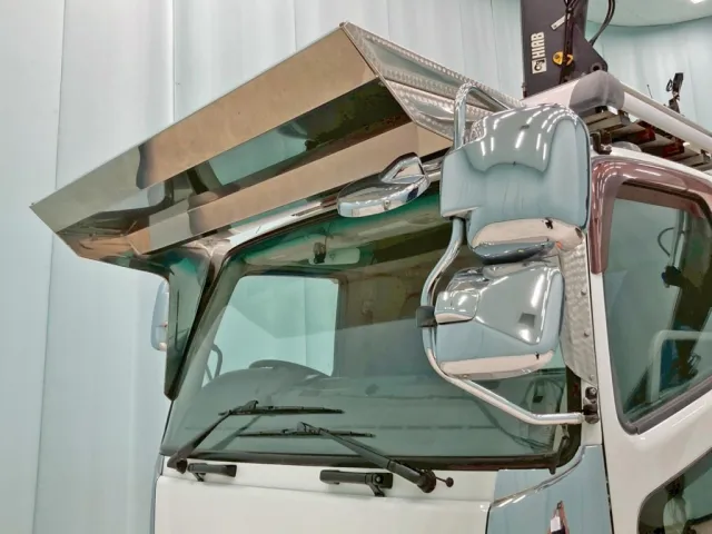 バイザー付きの為、電動格納ミラー作動しません。|三菱 ファイター QKG-FK62FZの写真31