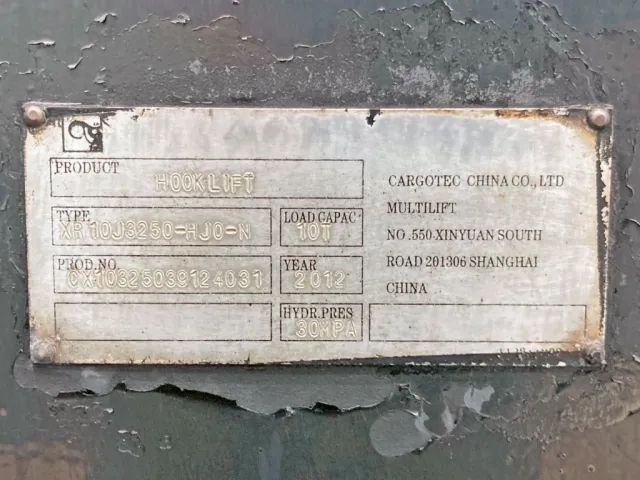 フックリフトのプレートです。|三菱 ファイター QKG-FK62FZの写真37