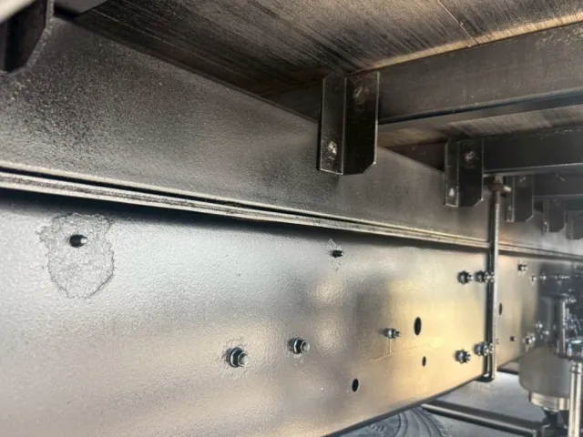 シャーシとネタの状態です。(縦ネタ・横ネタは鉄製です)|三菱 スーパーグレート 2PG-FU74HZの写真6