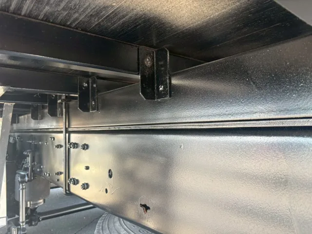 シャーシとネタの状態です。(縦ネタ・横ネタは鉄製です)|三菱 スーパーグレート 2PG-FU74HZの写真7