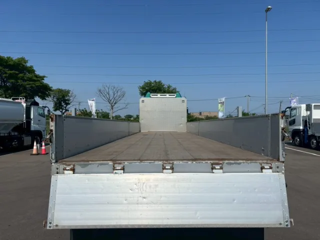 床は板張りです。|三菱 スーパーグレート 2PG-FU74HZの写真10