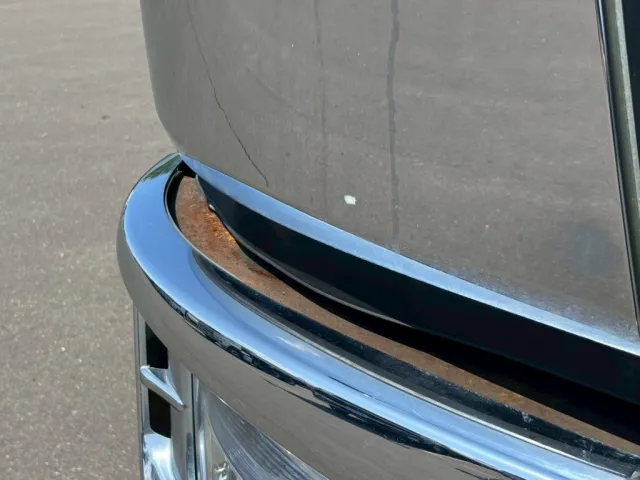 運転席側コーナーパネルメッキ剥げあります。|三菱 スーパーグレート 2PG-FU74HZの写真35