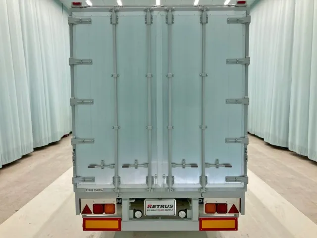 リヤ蝶番・ハンマーロック・キャッチはステンレス製です。|東邦  TE28H8C21改の写真11