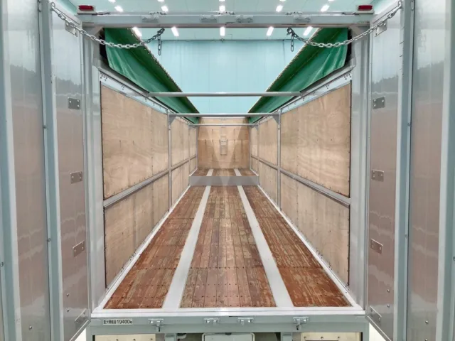 床は板張りです。(コボレーンを閉じた状態です)|東邦  TE28H8C21改の写真12