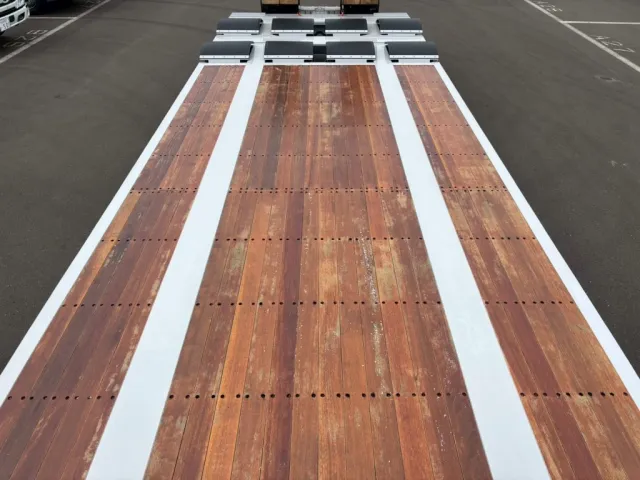 床は板張りです。|トレクス  PLR439の写真9