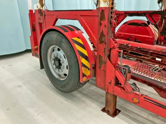 運転席側リヤフェンダー前方に腐食・穴あきがあります。|ハマナ  HST109SJTDの写真31