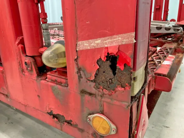 助手席側後方に腐食・穴あきがあります。|ハマナ  HST109SJTDの写真46