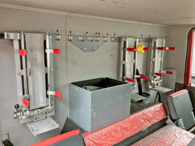 後列後方の状態です。|日野  KL-PR4FPHFの写真17