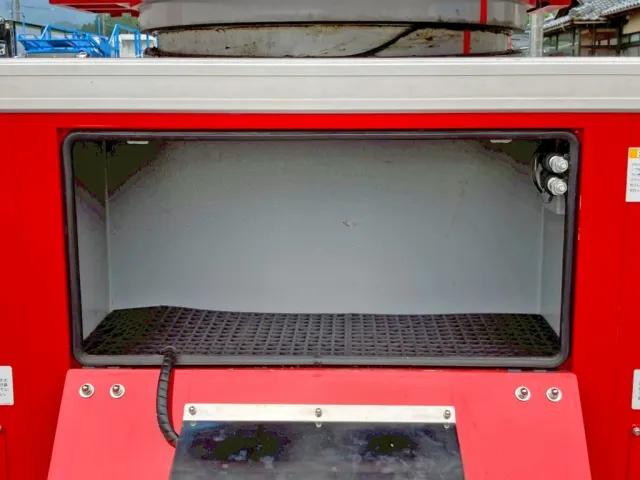 リヤレール中央部に物入れが付いています。|日野  KL-PR4FPHFの写真24