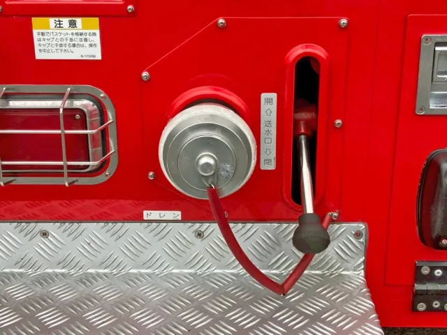 リヤ助手席側の配管周りの状態です。|日野  KL-PR4FPHFの写真25