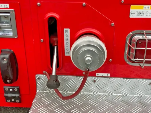 リヤ運転席側の配管周りの状態です。|日野  KL-PR4FPHFの写真26