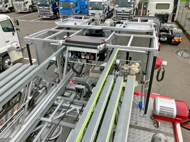 ハシゴ前方の状態です。|日野  KL-PR4FPHFの写真39