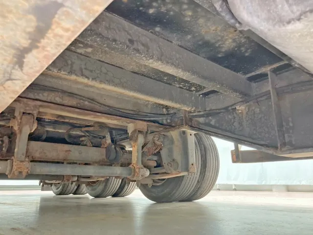 下まわりの状態です。(中央後方)|THT  不明の写真10