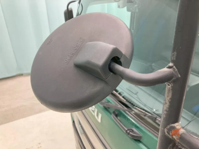 アンダーミラー取り付け部に割れがあります。|いすゞ ギガ QDG-EXZ52BJの写真20