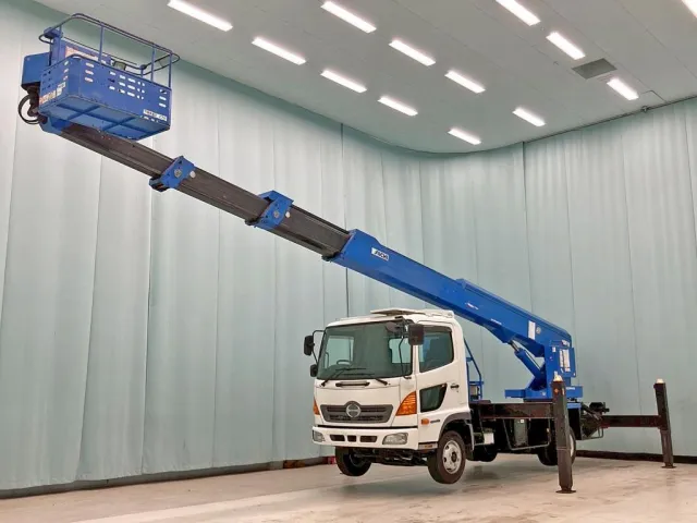 日野 レンジャー TKG-FC9JGAP(2WD)の写真1