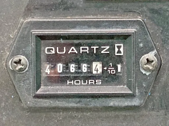 アワメーターです。|日野 レンジャー TKG-FC9JGAP(2WD)の写真14