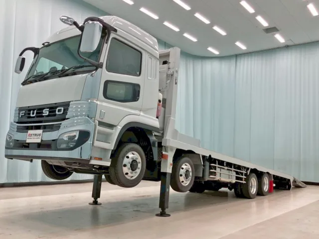 フロント周り、メッキパーツで飾っています。|三菱 スーパーグレート 2PG-FS80VZの写真1