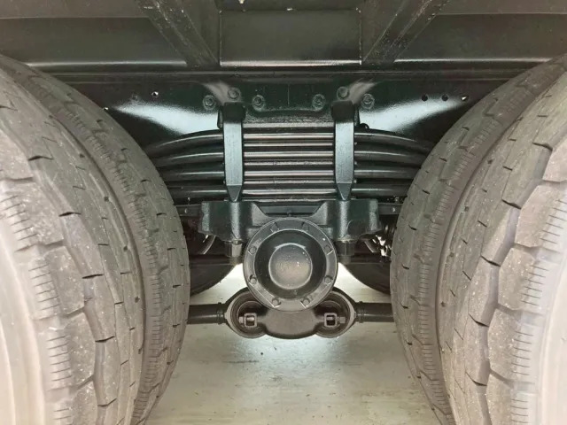 リーフサスです。|三菱 スーパーグレート 2PG-FS80VZの写真5