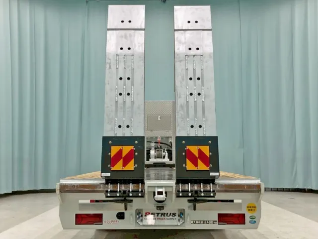 歩みはオートスライド機能付きです。(歩みを縮めた状態です)|三菱 スーパーグレート 2PG-FS80VZの写真14