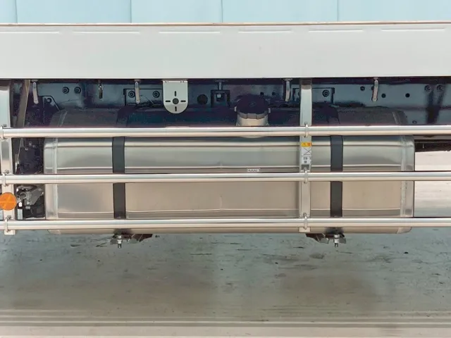 燃料タンクは300Lアルミ製です。|三菱 スーパーグレート 2PG-FS80VZの写真21