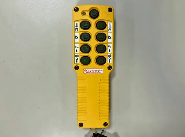 オートスライド・自動歩み・アウトリガー・ウインチのラジコンです。|三菱 スーパーグレート 2PG-FS80VZの写真27