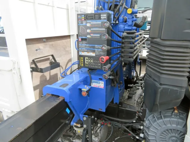 アウトリガーは差し違い式です。|日野 レンジャー 2KG-FC2ABA(2WD)の写真15