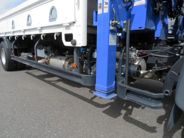 サイドバンパーに細かいキズ・サビ・少し色あせがあります。|日野 レンジャー 2KG-FC2ABA(2WD)の写真39