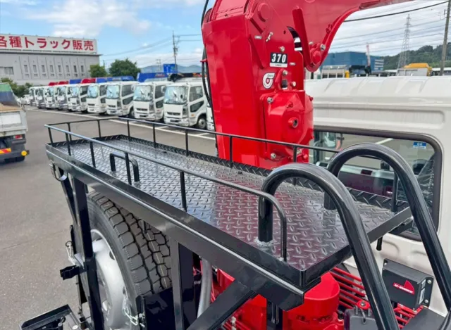 つい立て上部踊り場の状態です。|三菱 ファイター 2KG-FK72FZの写真11