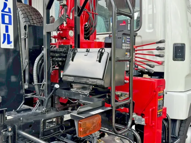 運転席側前方に工具箱が付いています。|三菱 ファイター 2KG-FK72FZの写真12