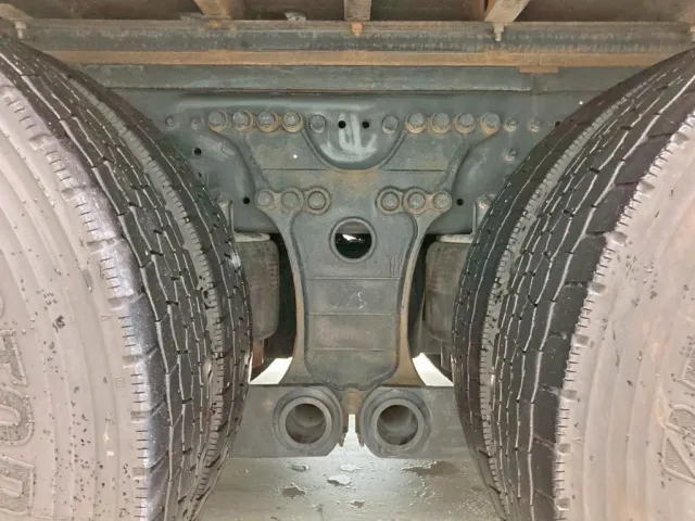 エアサスです。|日野 プロフィア 2DG-FR1AHGの写真5