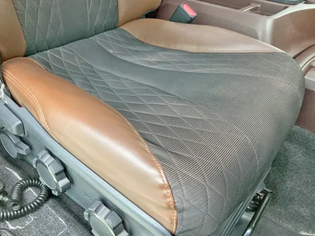 運転席座面にヘタリがあります。|日野 プロフィア 2DG-FR1AHGの写真8