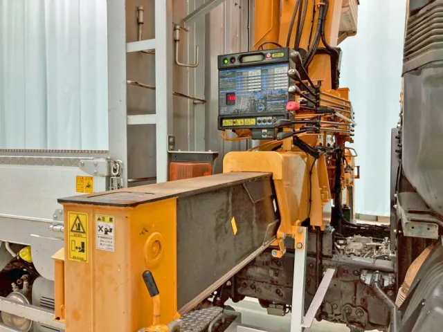 クレーンの操作レバーです。|日野 プロフィア 2DG-FR1AHGの写真17