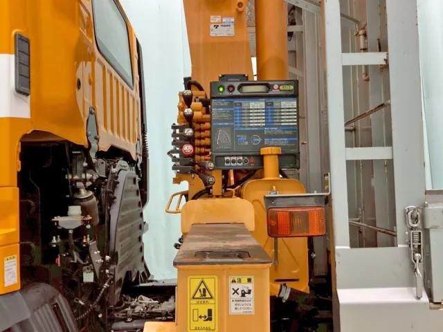 クレーンの操作レバーです。|日野 プロフィア 2DG-FR1AHGの写真18