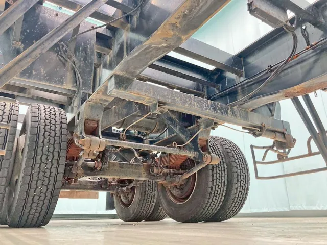 下回りの状態です。（中央後方）|日通  NT2142Cの写真12