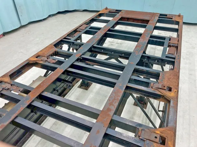 車両全体に錆があります。（前方）|日通  NT2142Cの写真25