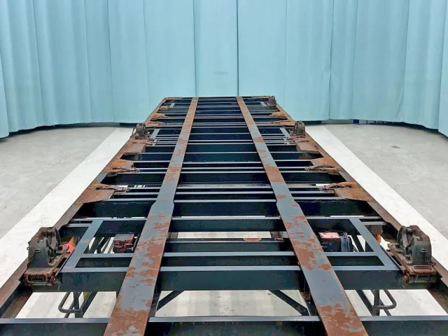 緊締装置は全部で3対あります。|日通  NT2142Cの写真38