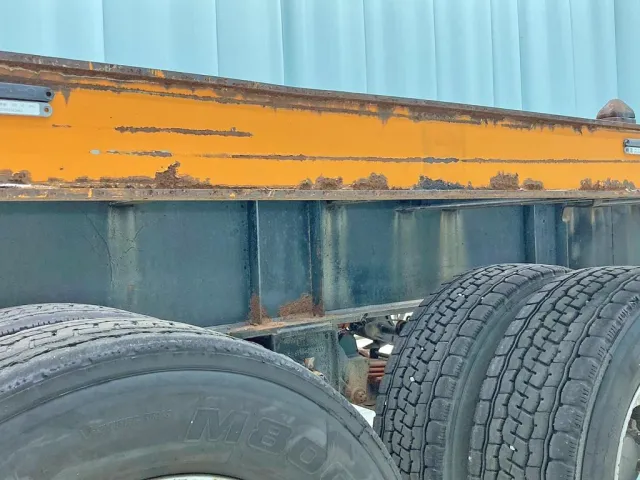 運転席サイドレールに引き傷・錆があります。|日通  NT2142Cの写真43