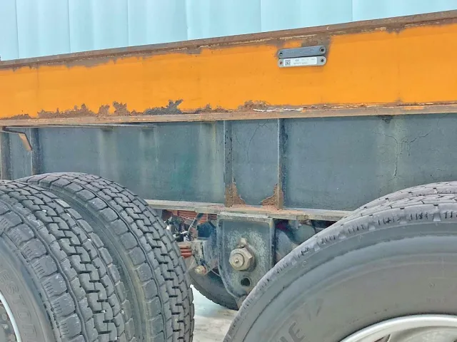 助手席側サイドレールに錆があります。|日通  NT2142Cの写真44