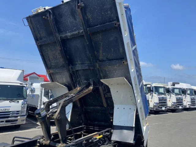 日野 レンジャー 2KG-FC2ABA(2WD)の写真11