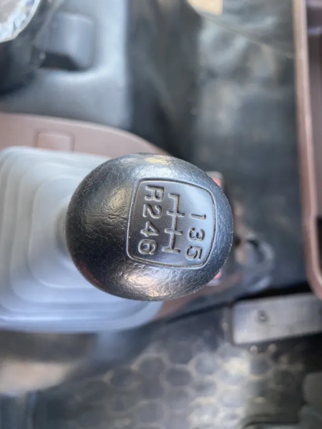 6速ミッションです|日野 レンジャー 2KG-FC2ABA(2WD)の写真24