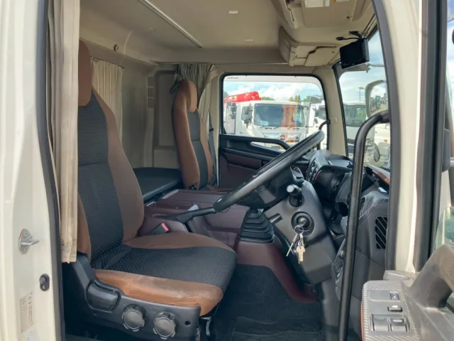 日野 レンジャー 2KG-FD2ABG(2WD)の写真8