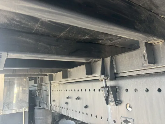 シャーシとネタの状態です。|日野 プロフィア 2DG-FS1AHCの写真8