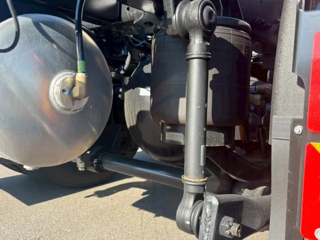 エアサスです。|三菱 スーパーグレート 2RG-FP84VERの写真5