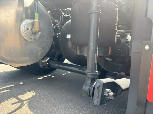 エアサスです。|三菱 スーパーグレート 2RG-FP84VERの写真5