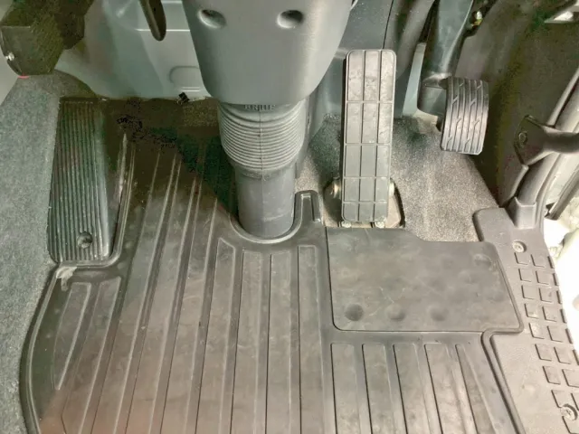 2ペダル仕様です。|UDトラックス クオン 2PG-GK5AADの写真23